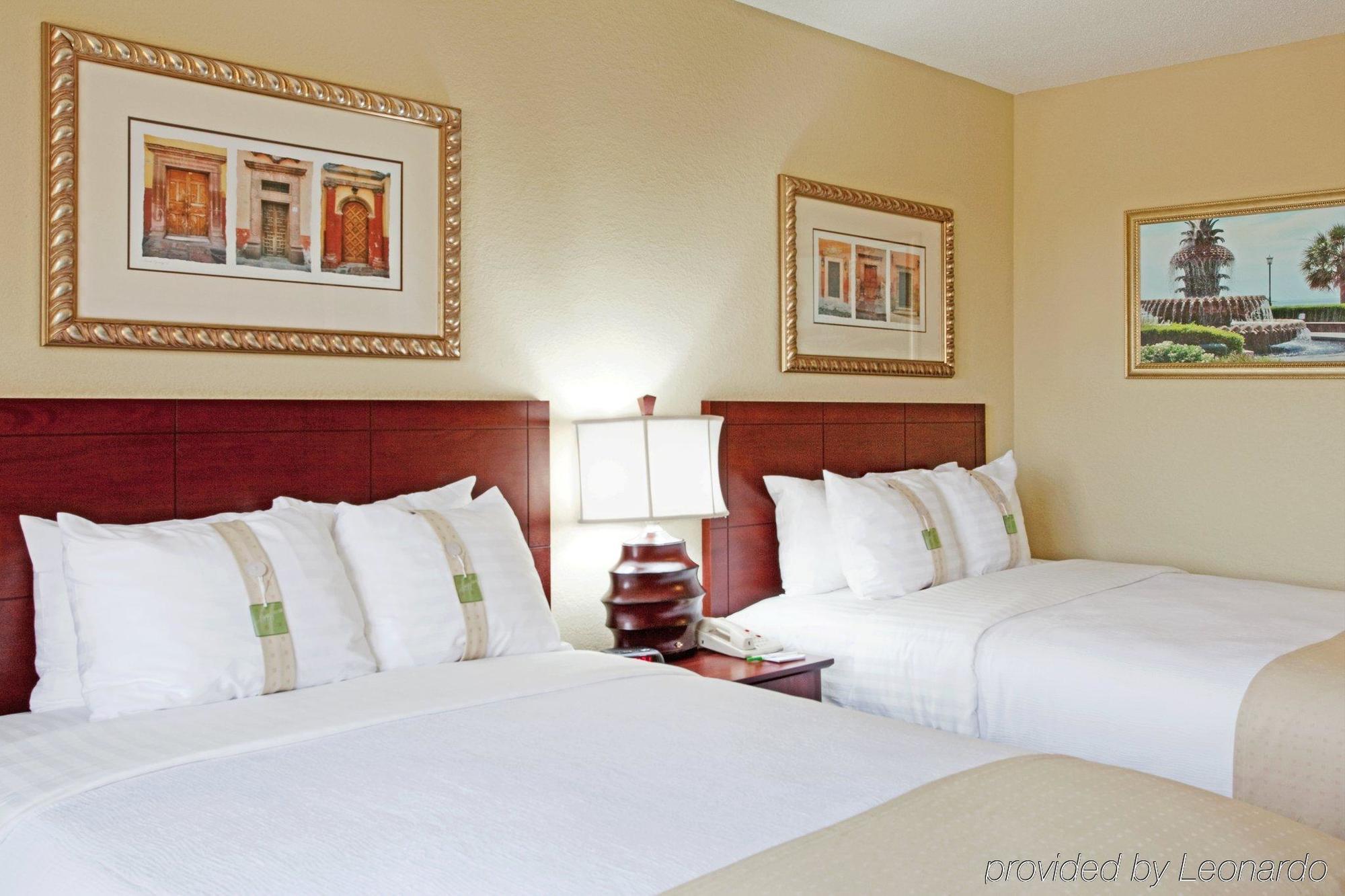 Hotel Hilton Garden Charleston Airport 3*