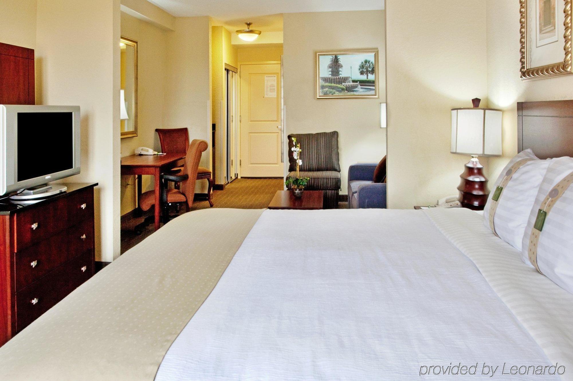 Hotel Hilton Garden Charleston Airport 3*