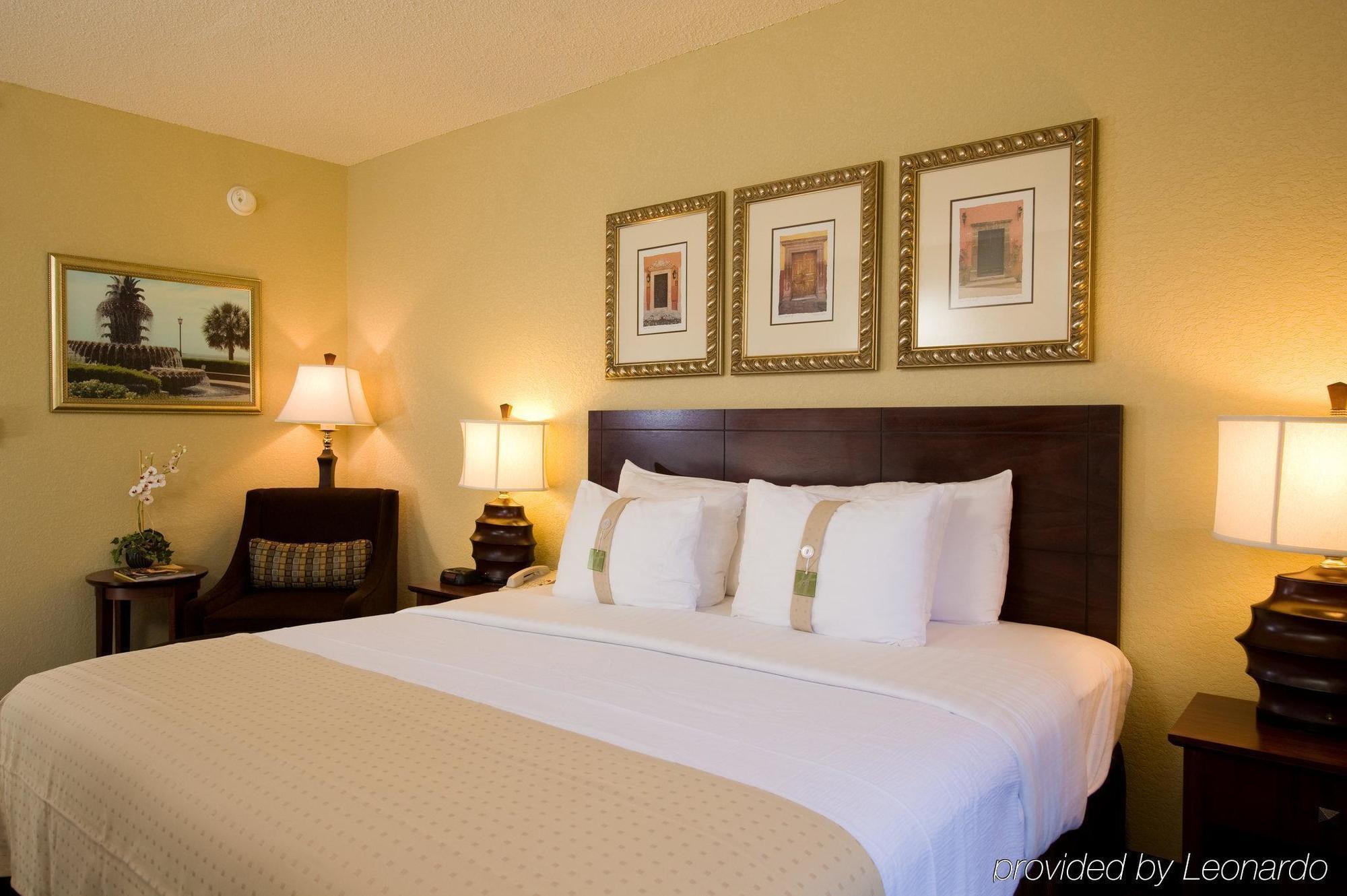 Hilton Garden Charleston Airport