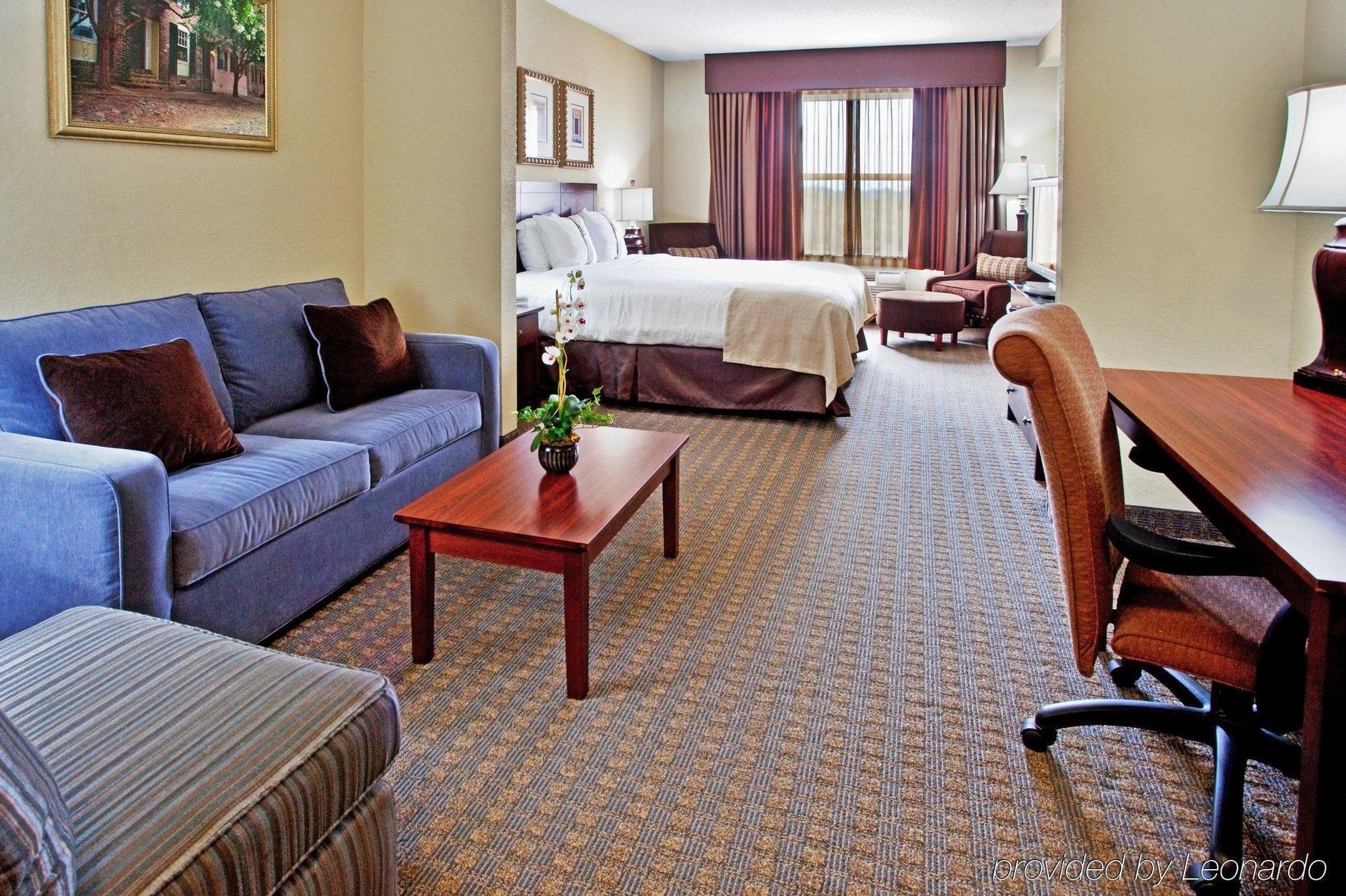 Hotel Hilton Garden Charleston Airport 3*